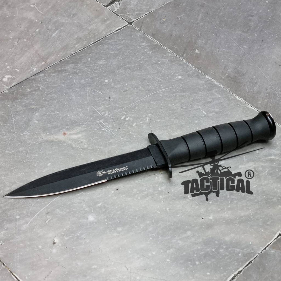 มีด Smith & Wesson R1