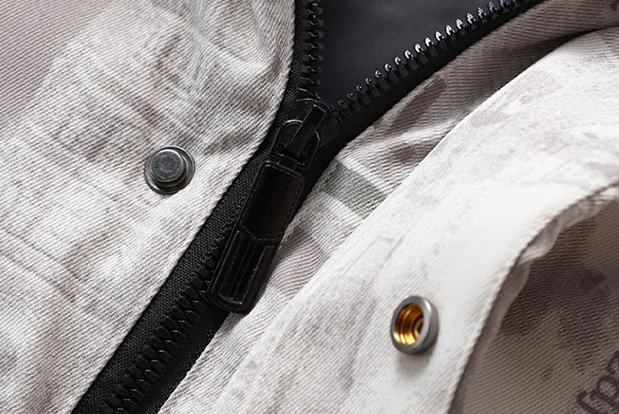 M2324-0002 เสื้อกันหนาวผู้ชาย บุนวม ลายสวยจ้า