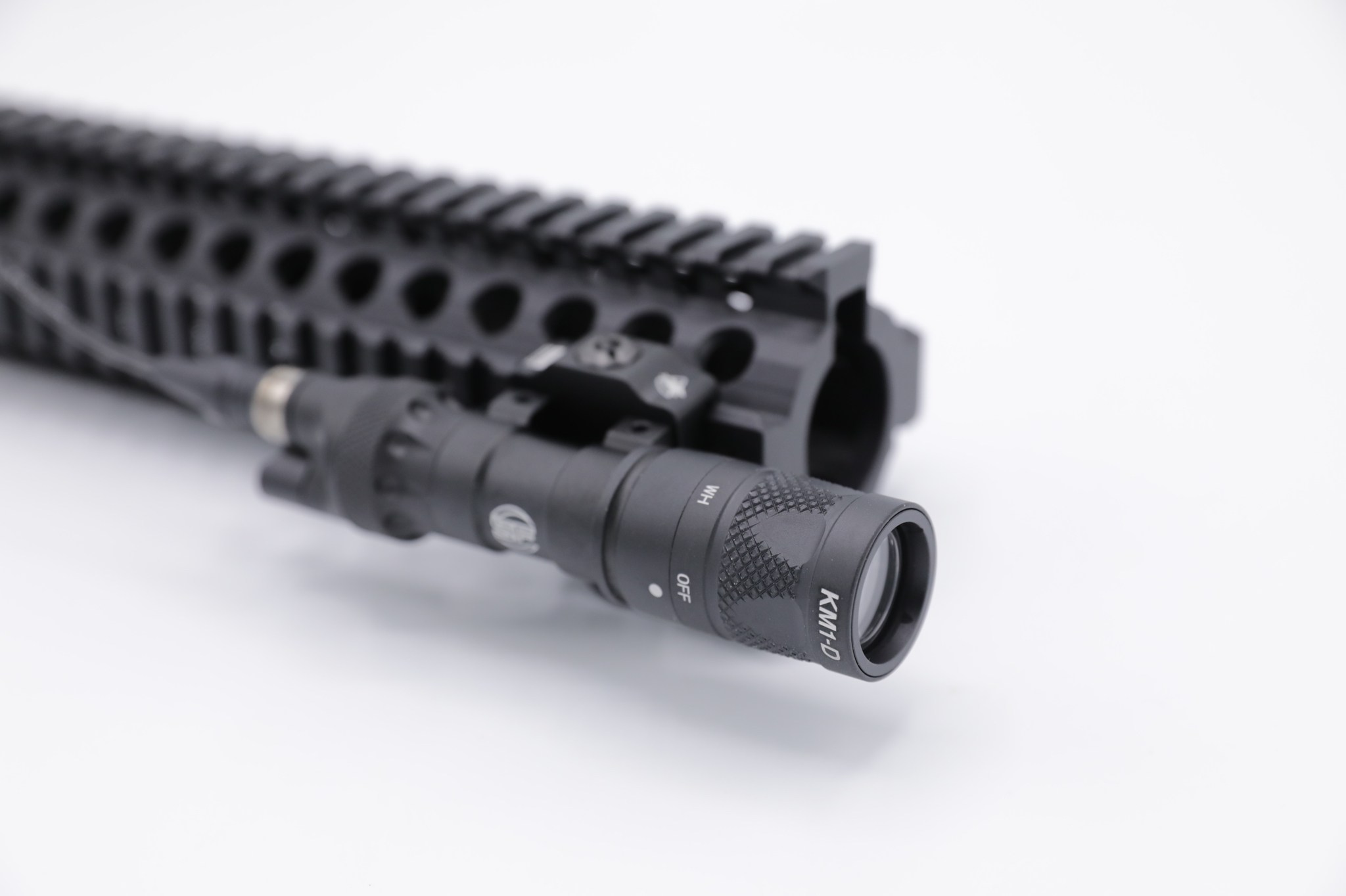 ไฟฉายติดปืน Surefire งาน Sotac รุ่น M323V