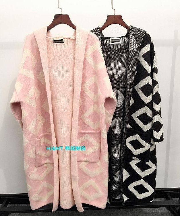 PreOrderเสื้อผ้าคนอ้วน - เสื้อกันหนาวคนอ้วน ไซส์ใหญ่ เสื้อคลุมไหมพรมตัวยาว มีHood สี : ดำ / ชมพู