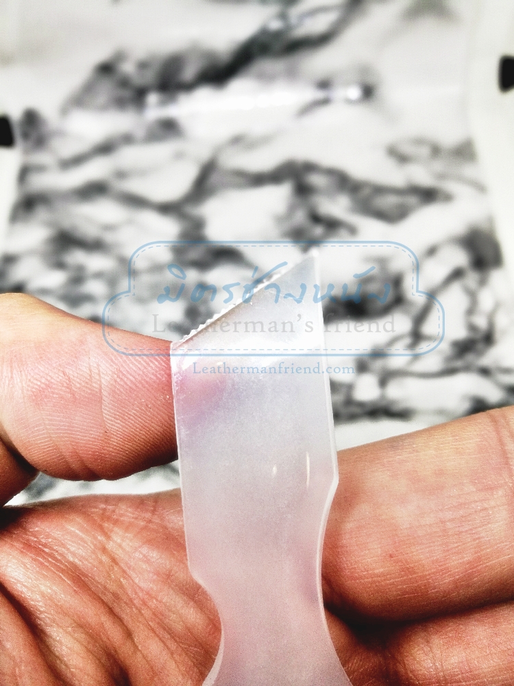 ที่ทางกาว 3 ด้ามแบบมีฟันหยัก ทากาวแล้วเหลือกาว เหมาะกับกาวขาว