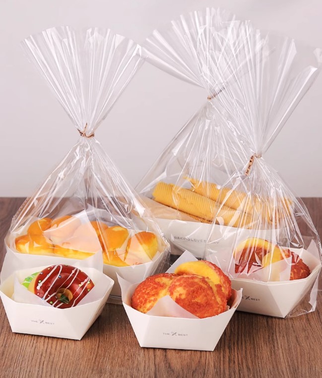 ถาดใส่ขนมพร้อมกระดาษรอง แพ็ค 50 ชิ้น