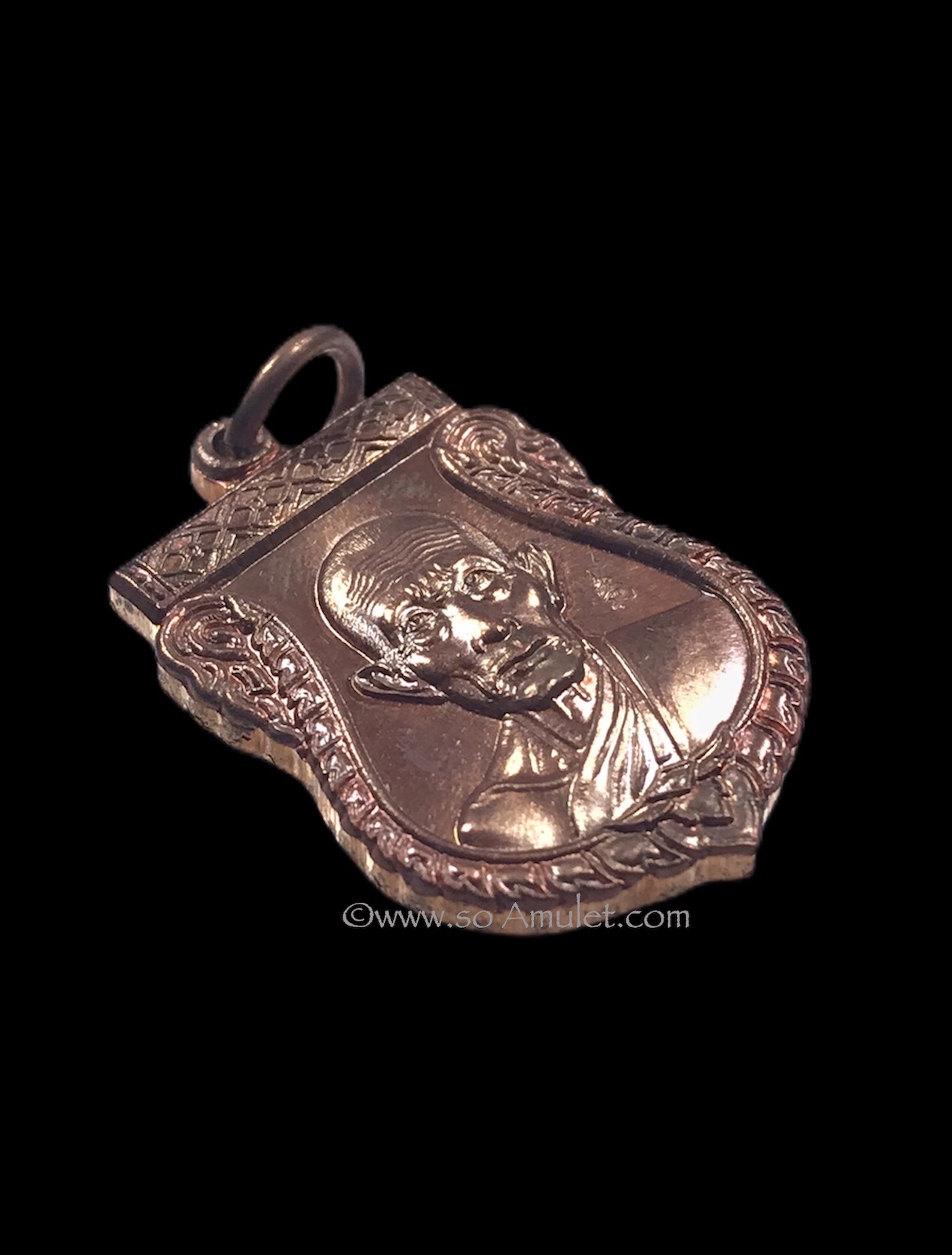 เหรียญเสมาเล็ก หลวงพ่อรวย วัดตะโก รุ่น เจริญพร 2554 เนื้อ ทองแดง ปี 2554 พร้อมกล่องเดิม