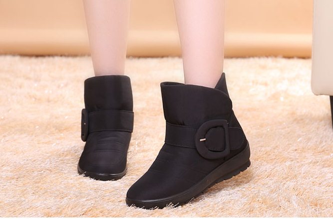 Pre Order - รองเท้ากันหนาว รองเท้าลุยหิมะ ผ้าร่มกันน้ำ ข้างในบุกำมะหยี่ อีกแบบ สูง 17cm สี : น้ำเงิน / ดำ / น้ำตาล / ไวน์แดง ไซส์ 36 / 37 / 38 / 39 / 40 / 41 / 42