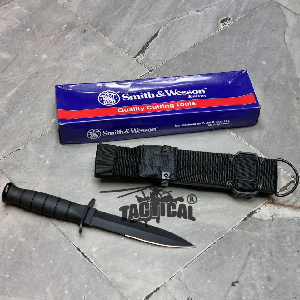 มีด Smith & Wesson R1