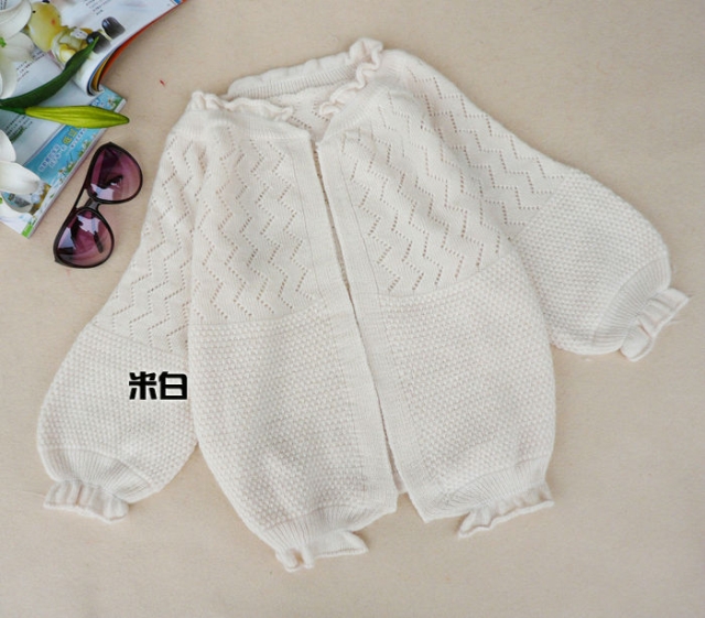 Pre Order - เสื้อกันหนาวแฟชั่นเกาหลี เสื้อคาร์ดิแกน ทรงค้างคาว แขนห้าส่วน สี : สีดำ / สีกากี / สีแดงแตงโม / สีเบจ / สีเขียว / สีเทา / สีแดง