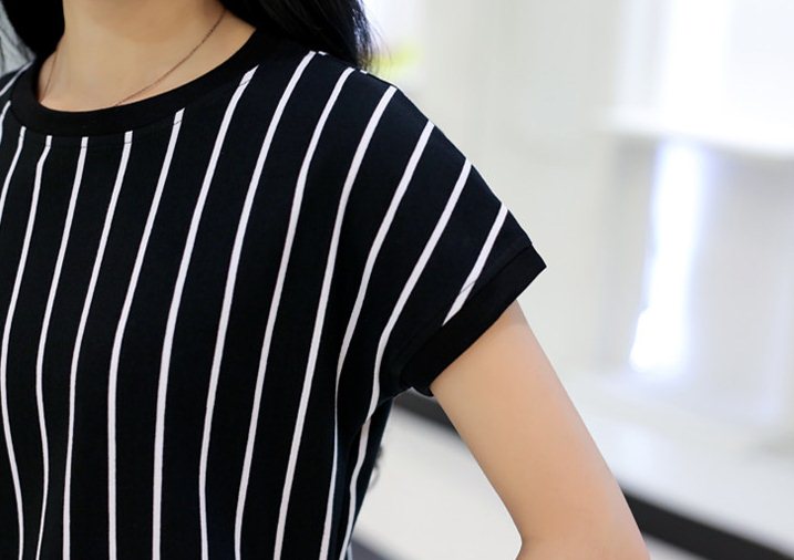 ##พร้อมส่ง## - เซตคู่ เสื้อ กระโปรง สไตล์ยุโรบ เสื้อยืดลายม้าลายดำ กระโปรงสั้นสีดำพอดี