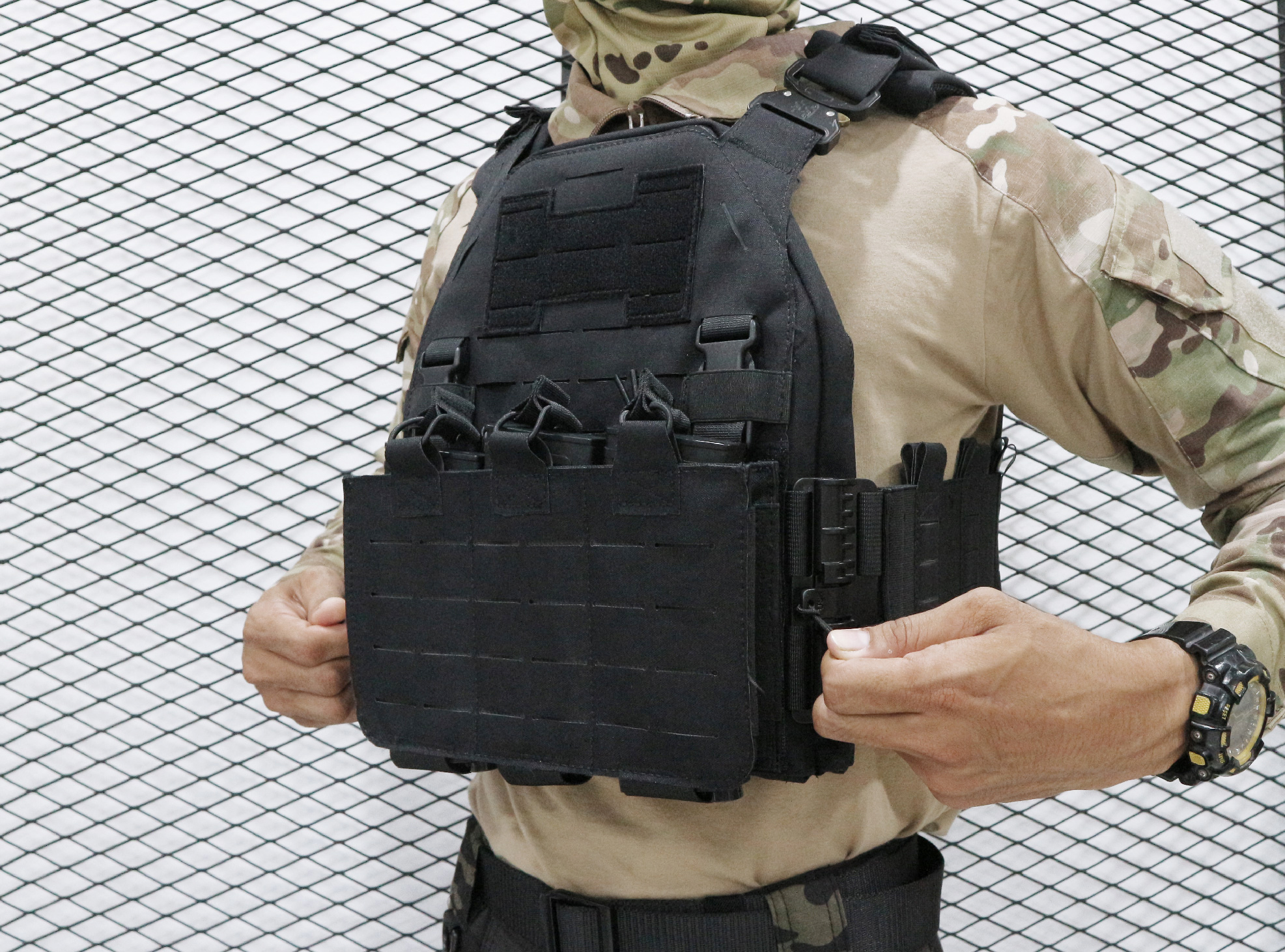 ปลอกเสื้อเวส ยี่ห้อ Universal Armor รุ่น X-Future (5 สี)