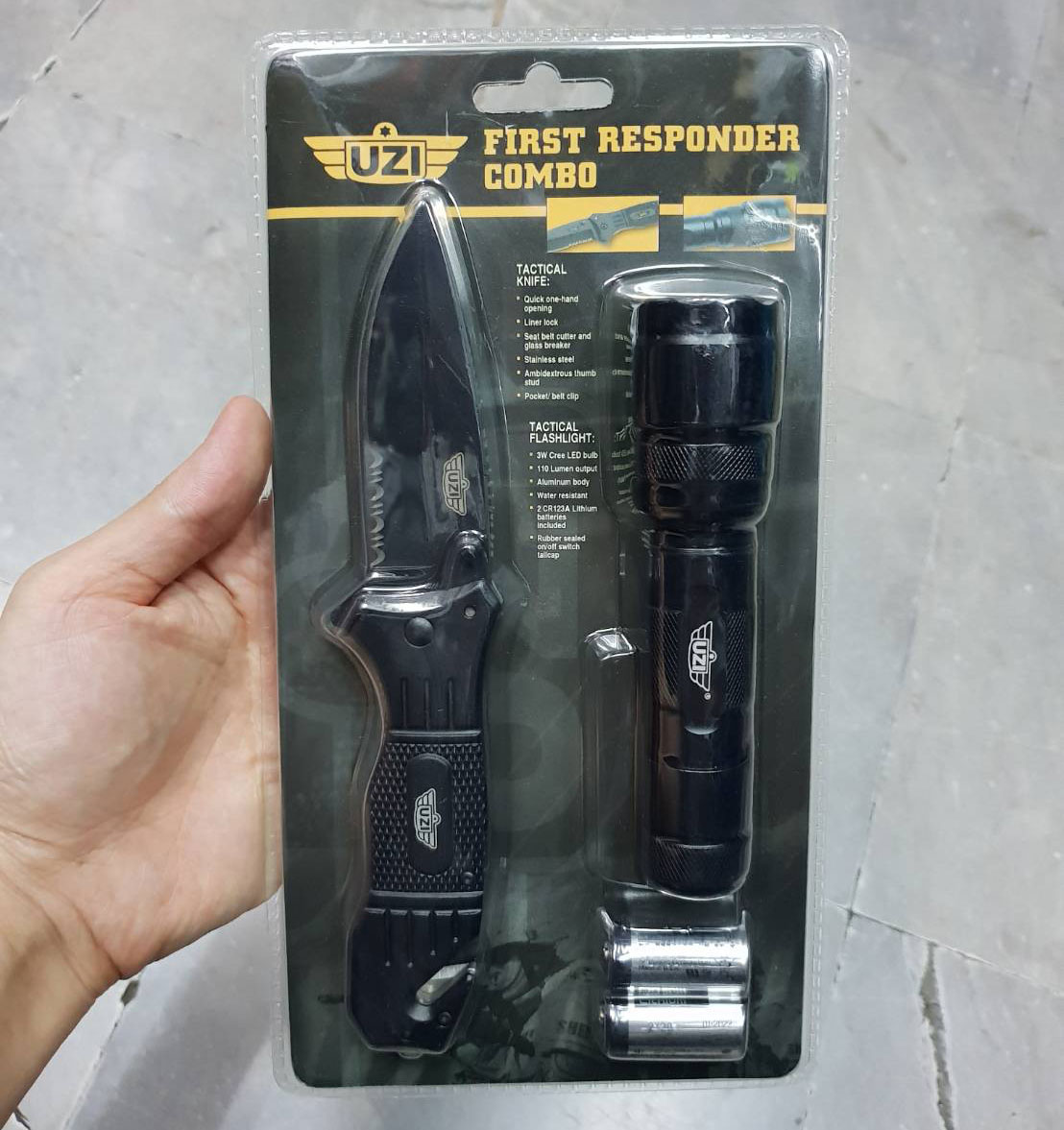(SALE) ชุด Combo UZI มีดพับ + ไฟฉาย