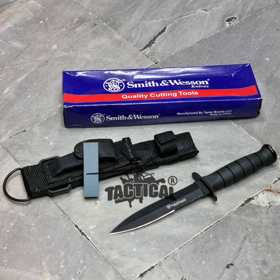 มีด Smith & Wesson R1