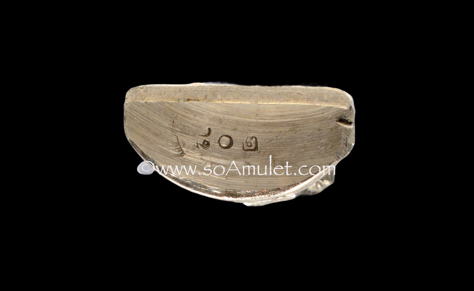 รูปเหมปั๊มเศรษฐี หลวงปู่บุญหนา วัดป่าโสตถิผลจ.สกลนคร รุ่นสร้างมหาเจดีย์วัดป่าผาสุการาม เนื้ออัลปาก้า ปี 2555 พร้อมกล่องเดิม