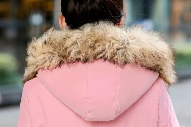 PreOrder - เสื้อกันหนาวแฟชั่นเกาหลี ข้างในเป็นขนสัตว์ มีHood ขนเฟอร์ สี : ดำ / แดง / เขียวทหาร / เขียวอ่อน / น้ำเงิน / ชมพูอ่อน / ส้ม / ชมพูเข้ม