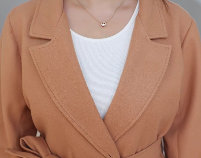 2324-0075 โค้ทวูลไซส์ใหญ่ๆ จ้า จะผูกสายหรือจะติดกระดุมก็ได้