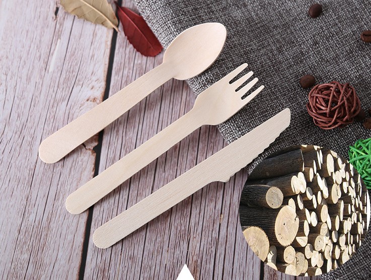 ช้อนไม้ (แพ็คแยกชิ้น) สำหรับตักไอติม ขนม ทำจากไม้ ไม่มีเสี้ยน ย่อยสลายได้ในธรรมชาติ