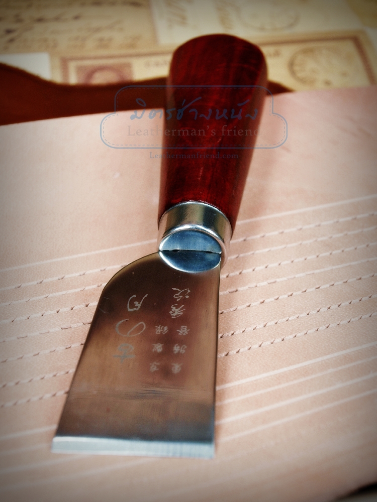 มีดกรีด ทรงดั้งเดิม ของญี่ปุ่น