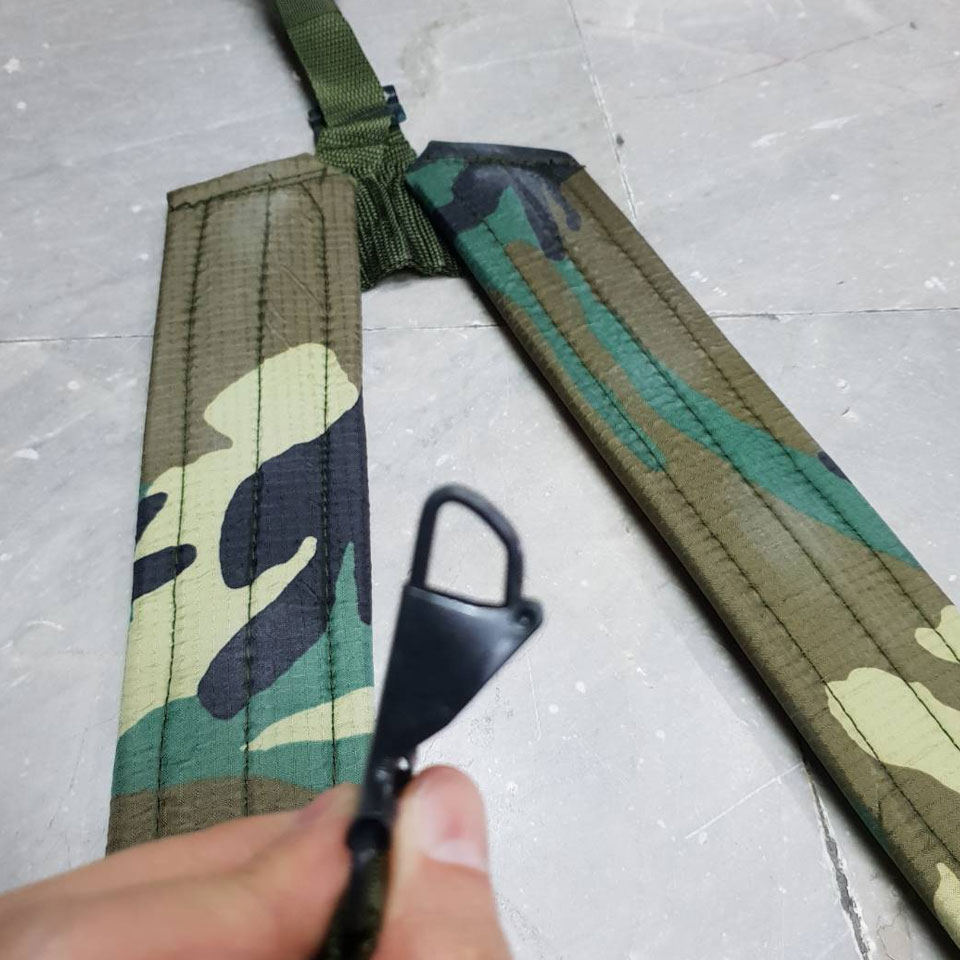 (SALE) สายโยงบ่า ลายพราง