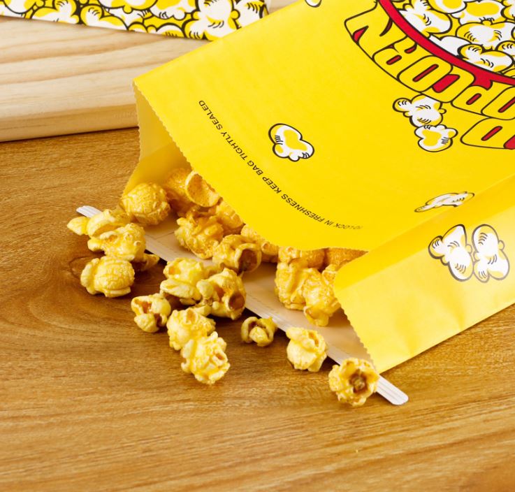 ถุงกระดาษเคลือบ กันน้ำ-น้ำมัน พิมพ์ลาย Popcorn ขนาดกลาง-ขนาดใหญ่ แบบมีลวด-ไม่มีลวด แพ็ค 50 ชิ้น