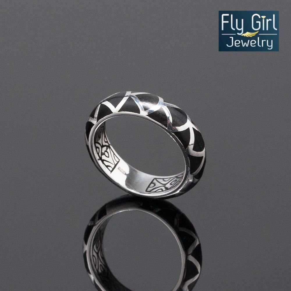 แหวนเกล็ดนาคราชใต้ท้องแหวนเป็นลายคลื่นท้องน้ำลายไทย UNISEX