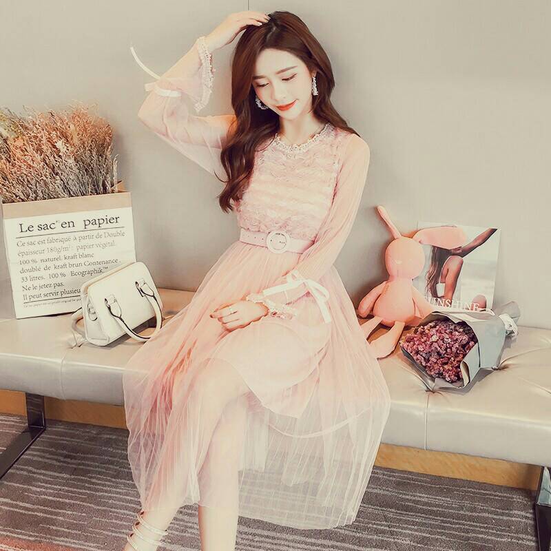 เดรสผ้าลูกไม้สีเนื้อ คอกลมแขนซีทรูมีโบผูกที่ปลายแขน