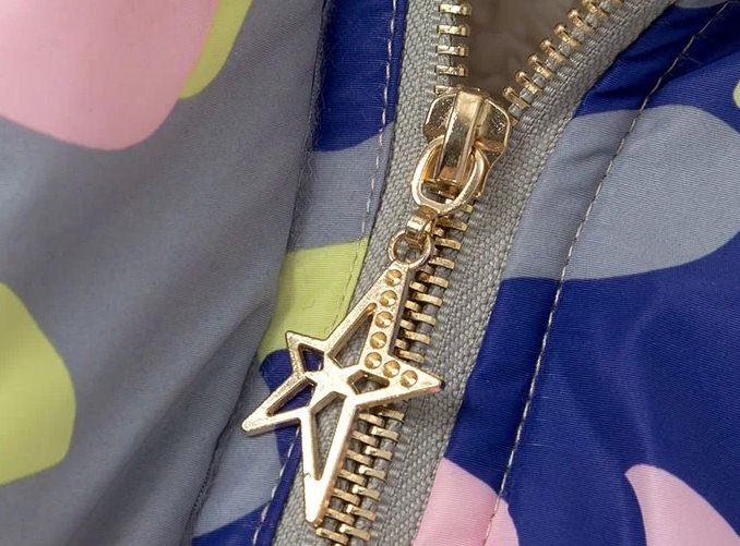 PreOrderไซส์ใหญ่ - เสื้อกันหนาวแฟชั่น ไซส์ใหญ่ ลายทหาร ข้างในเป็นขนสัตว์ มี Hood หนา สี : น้ำเงิน / สีเขียว