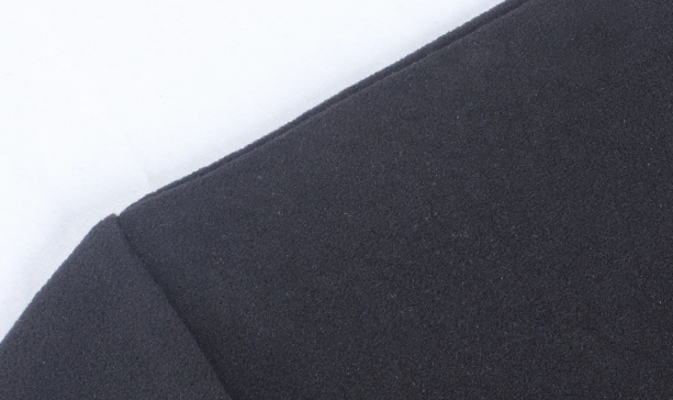 M2324-0029 เสื้อแขนยาว บุกำมะหยี่อุ่น คอสูง คอวี สีดำ ใช้แทนฮีทเทค