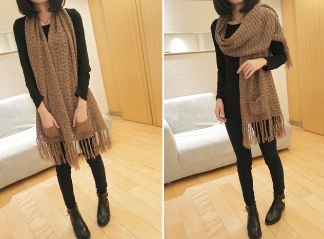 Pro Order - เสื้อกันหนาวแฟชั่น กระดุมหน้า มีกระเป๋าสองข้าง สามารถเปลี่ยนผ้าคลุม ผ้าพันคอก็ได้ : สีกากี / สีครีม