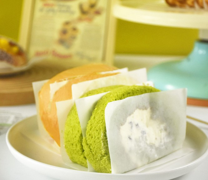 กระดาษเคลือบกันน้ำสำหรับห่อขนม กระดาษคั่นเค้กโรลแบบชิ้น (แพ็ค 500 ชิ้น)