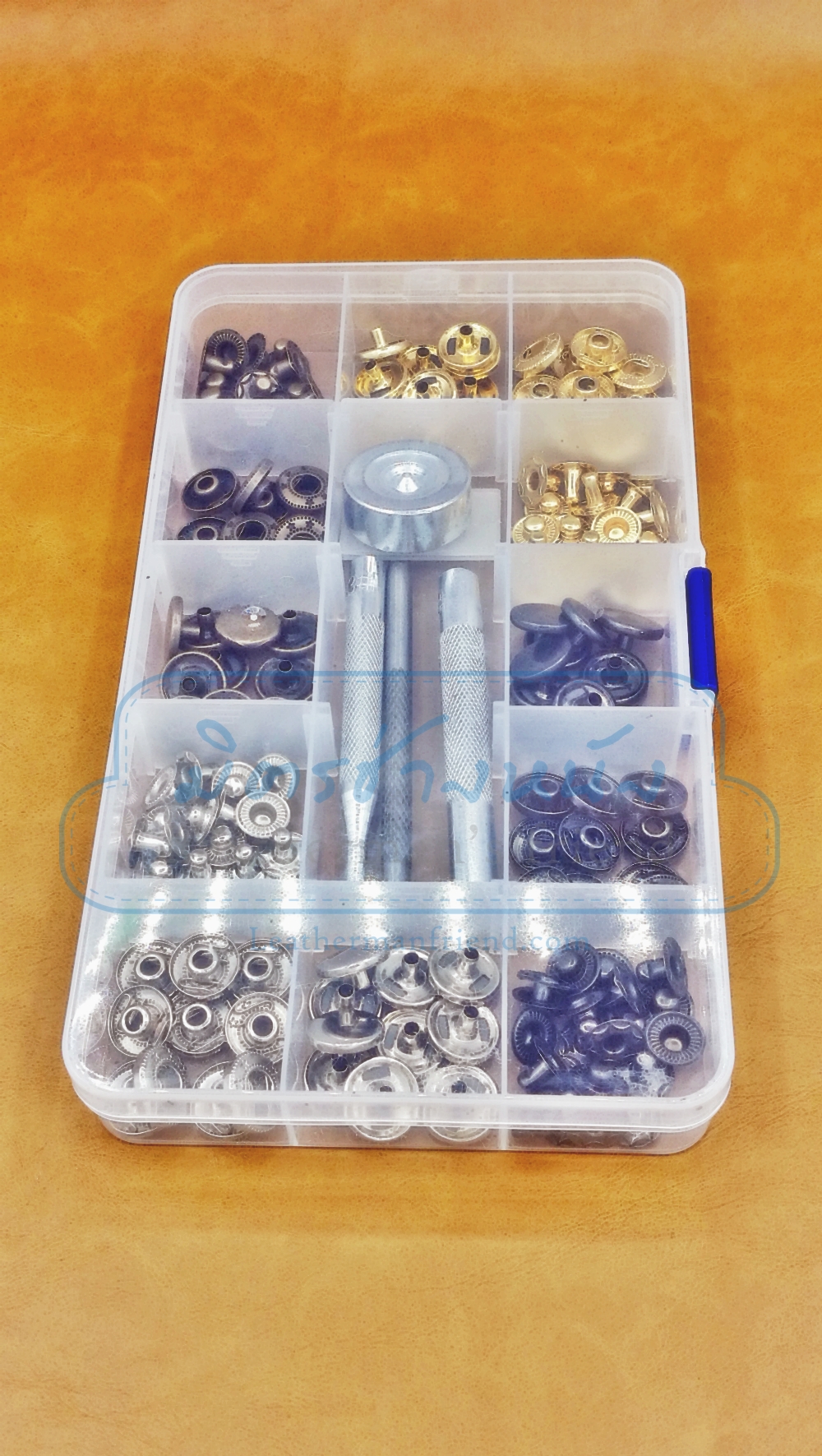 ชุดกระดุม 4สี สำหรับผู้เริ่มต้น ขนาด 12 มิล พร้อมตัวตอก พร้อมกล่องใส่