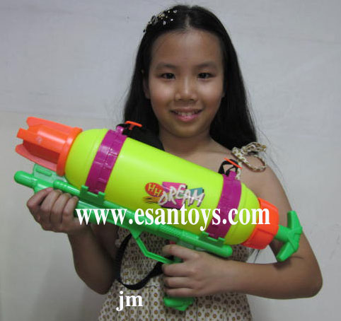 ปืนฉีดน้ำใหญ่
