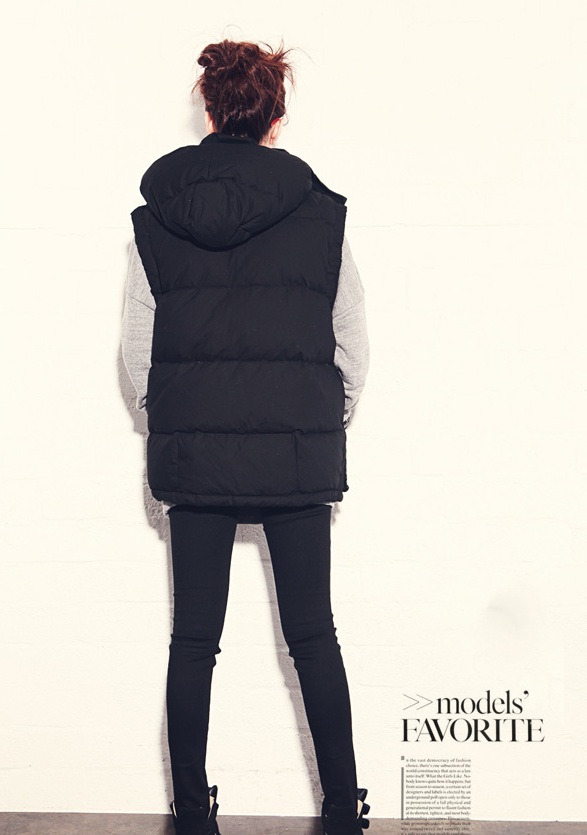 PreOrderคนอ้วน - เสื้อกั๊กแฟชั่น ผ้าร่มบุนวม มี Hood สีดำ