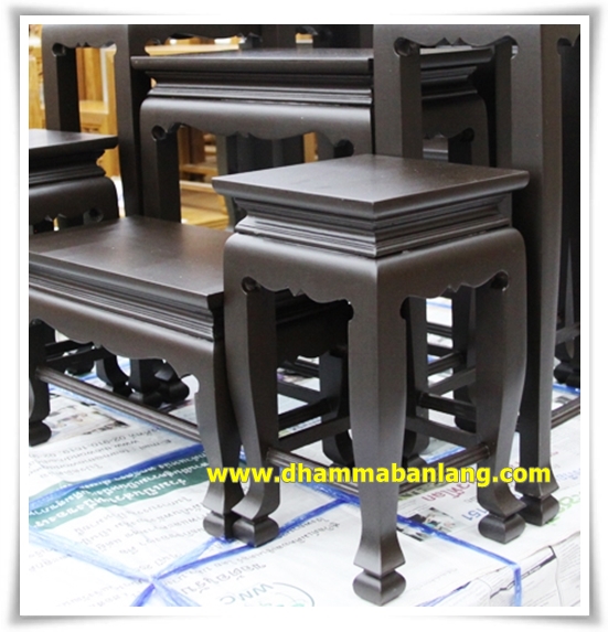 โต๊ะหมู่บูชา หมู่ 7 หน้า 6 แบบเรียบ ไม้เบญจพรรณ ขาสิงห์ สีโอ๊คด้าน (คลิ๊กดูขนาด)