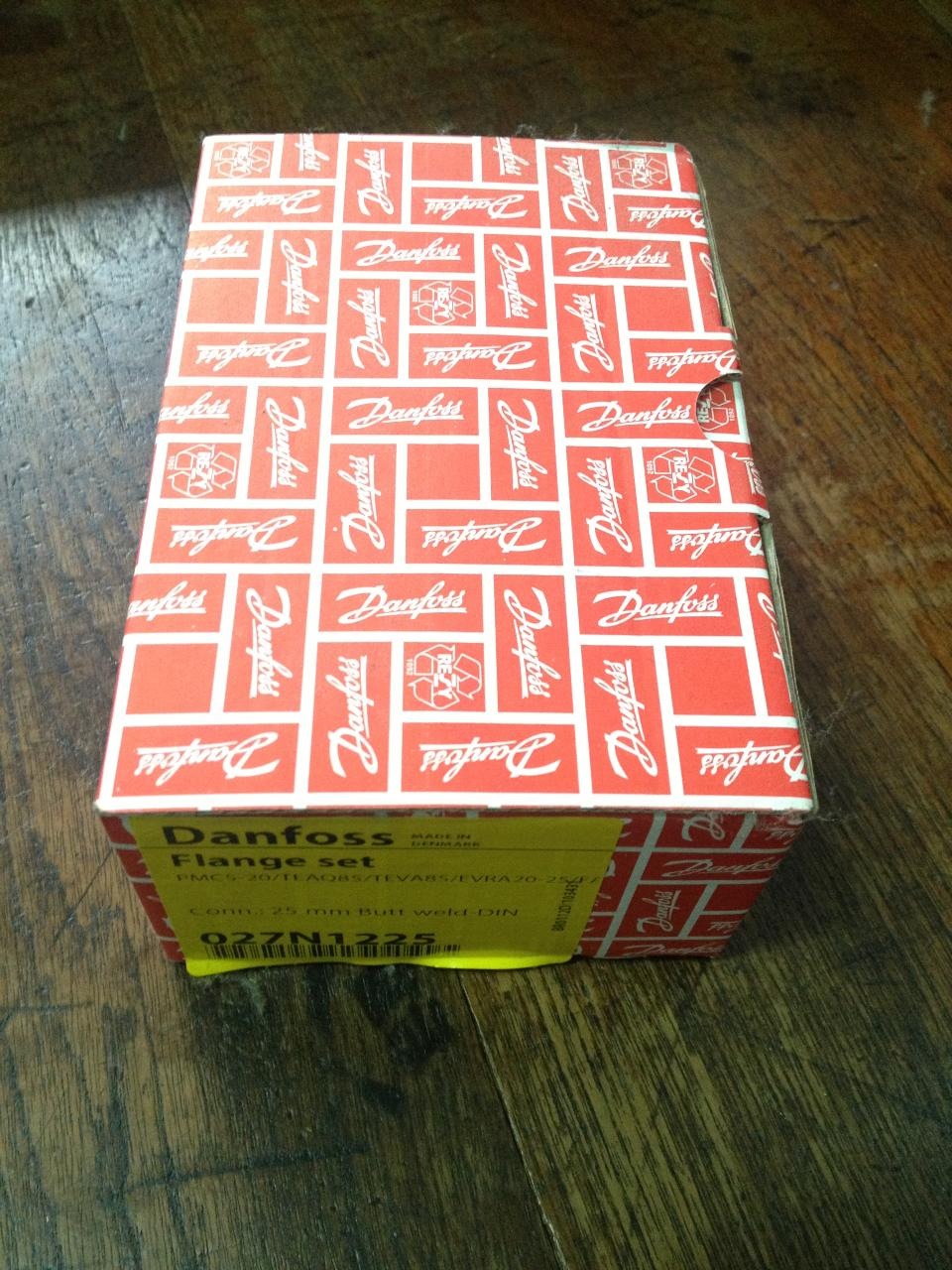Flange set Code 027N1225