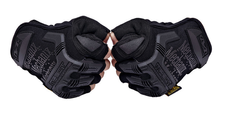 ถุงมือครึ่งนิ้ว Mechanix รุ่น M-Pact