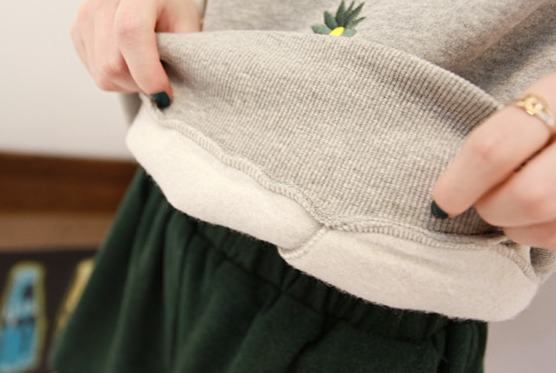 Pre Order - เสื้อกันหนาวแฟชั่น ผ้าขนแกะ ดีไซด์น่ารัก พร้อม Hood : สีชมพู / สีเทา / สีเขียว / สีดำ