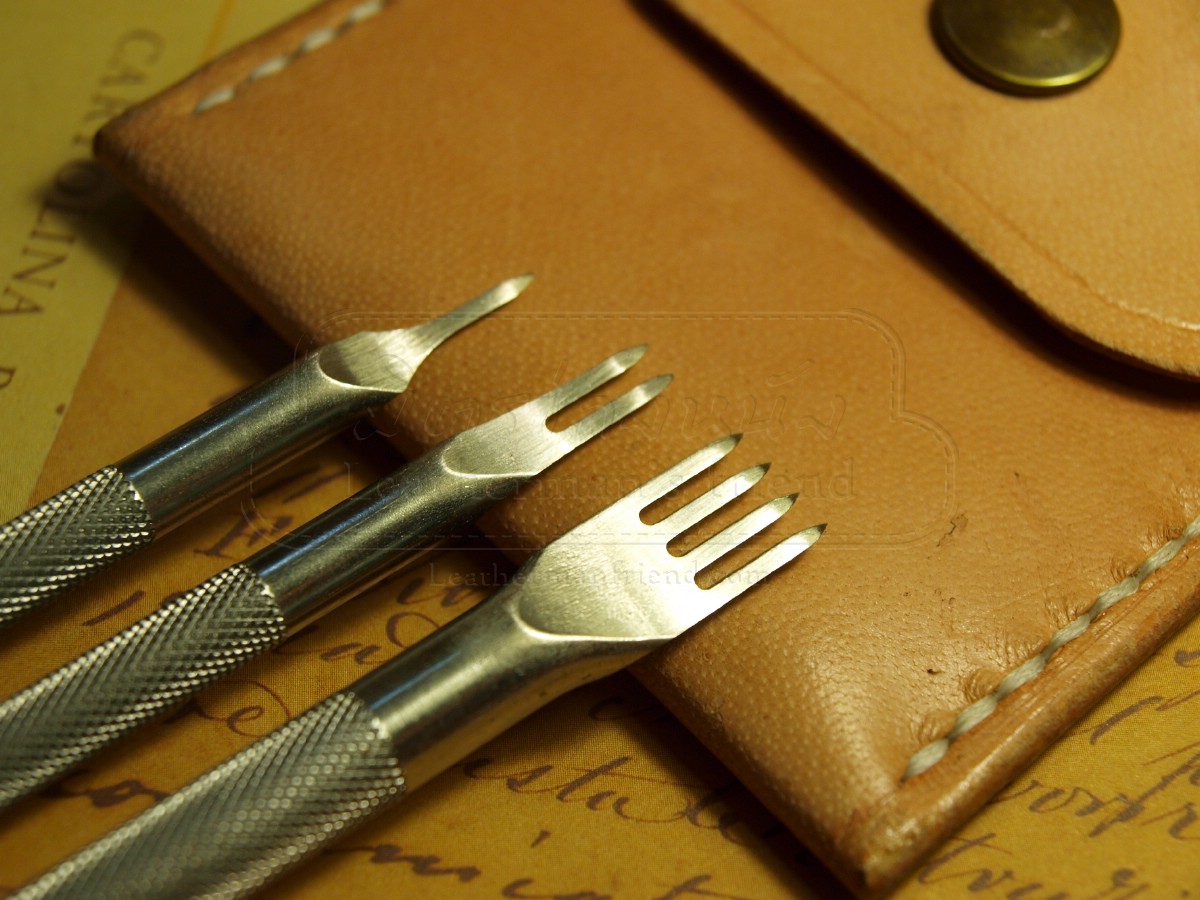 ชุดส้อมตอก 1+2+4 ฟัน ระยะความกว้างฟัน 1.5 มิล ระยะห่างฟัน 3 มิล