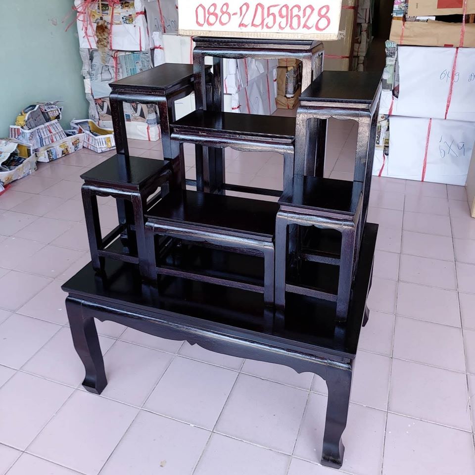 โต๊ะหมู่บูชา หมู่ 7 หน้า 6 แบบเรียบ ไม้ทุเรียน ขาตรง สีโอ๊ค (คลิ๊กดูขนาด)