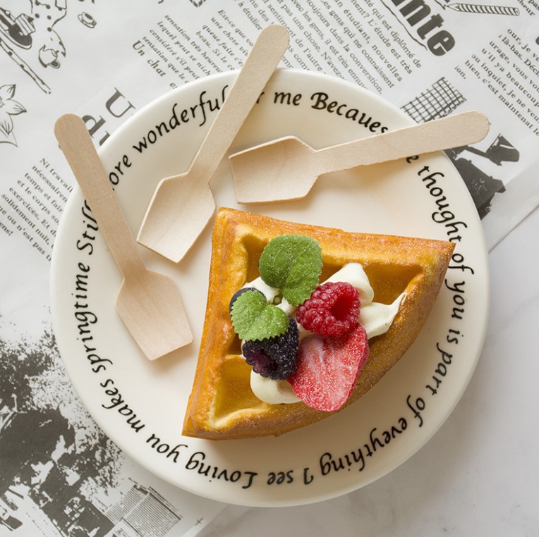 ช้อนไม้ (แพ็คแยกชิ้น) สำหรับตักไอติม ขนม ทำจากไม้ ไม่มีเสี้ยน ย่อยสลายได้ในธรรมชาติ