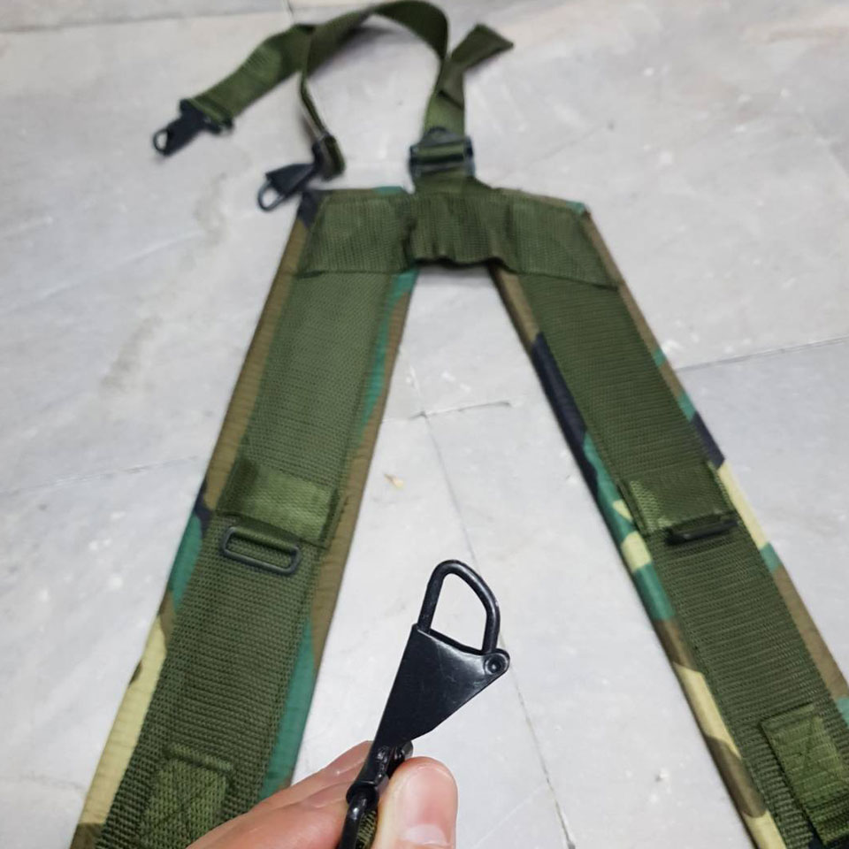 (SALE) สายโยงบ่า ลายพราง