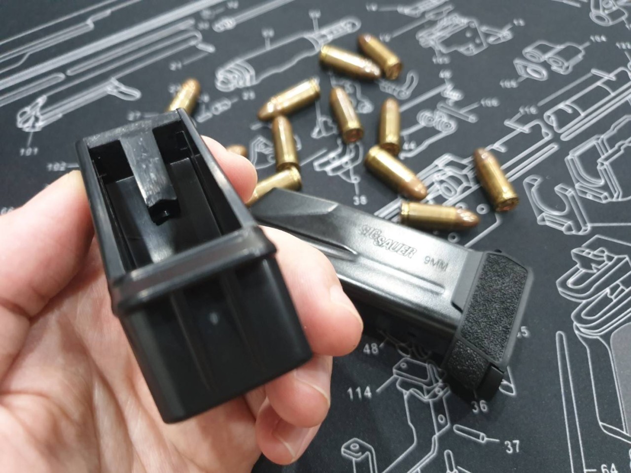 ตัวโหลดลูกปืน 9 มม. Sig P365 (Speed Loader)