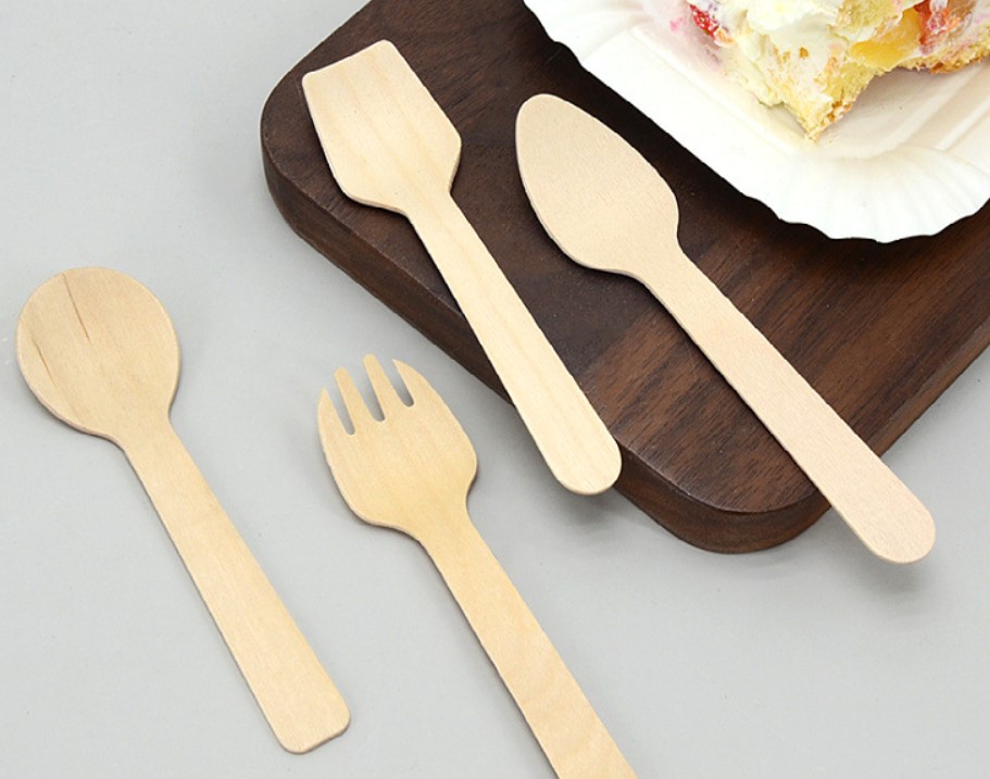 ช้อนไม้ (แพ็คแยกชิ้น) สำหรับตักไอติม ขนม ทำจากไม้ ไม่มีเสี้ยน ย่อยสลายได้ในธรรมชาติ