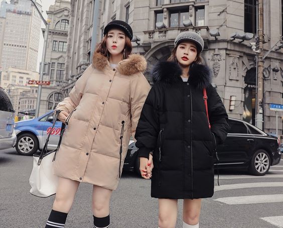 LD010 - เสื้อกันหนาว - เสื้อตัวยาว บุนุ่น หนา มีHoodเฟอร์ สี : เบจ / ดำ / แดง / อิฐ (เฟอร์จะสีต่างกันออกไป ตามรูปนะคะ)