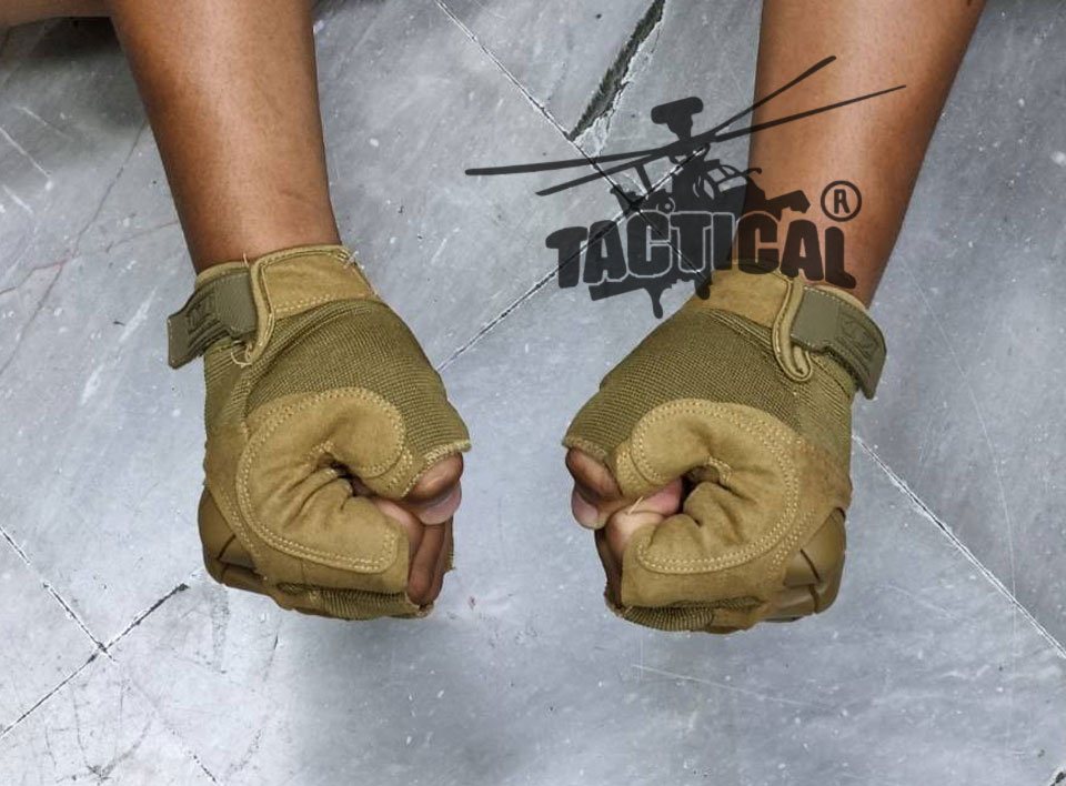 ถุงมือครึ่งนิ้ว Mechanix M-Pact 3