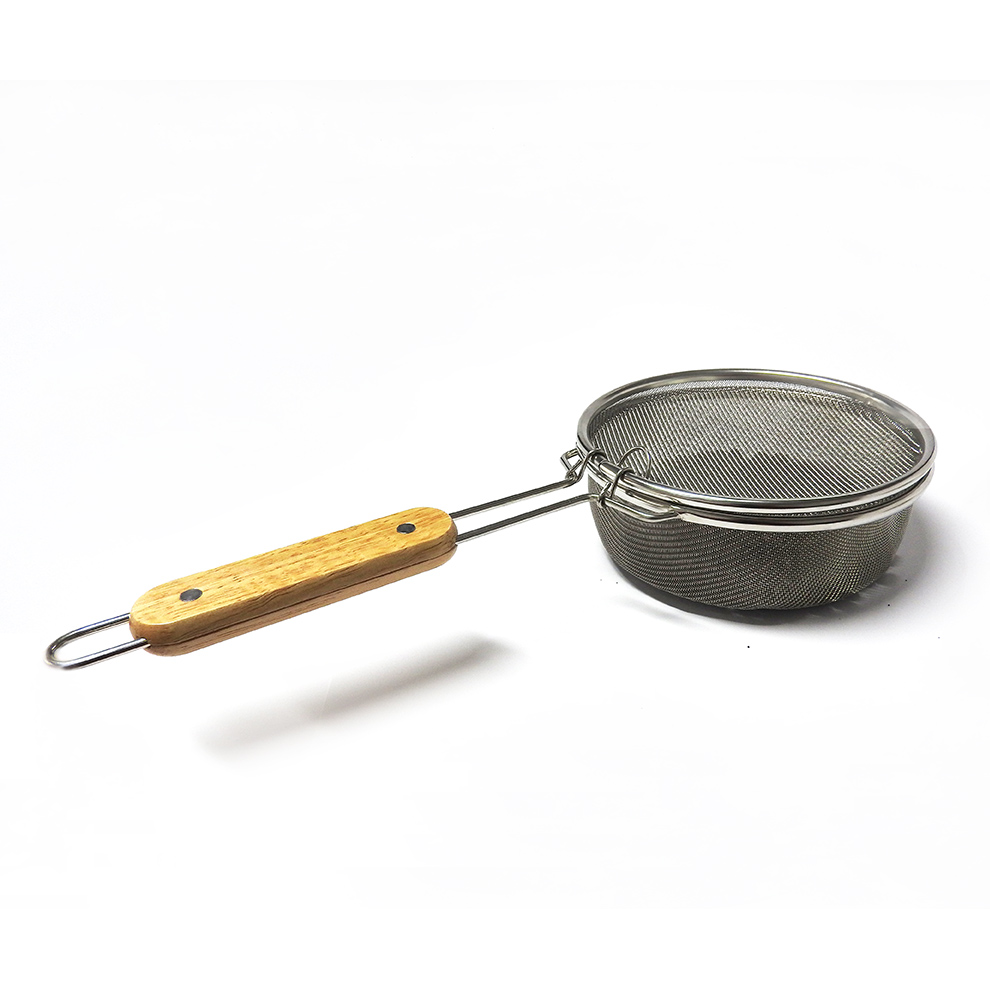 ตะแกรงคั่วเม็ลดกาแฟ คั่วได้ทั้งเตาถ่าน และเตาแก๊ส มีด้ามจับไม้กันร้อน 1610-414