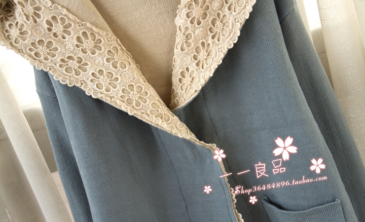 Pre Order - เสื้อกันหนาวแฟชั่น ผ้าหนา ผ้าลูกไม้รอบคอและหมวก สี : สีฟ้า / สีดำ