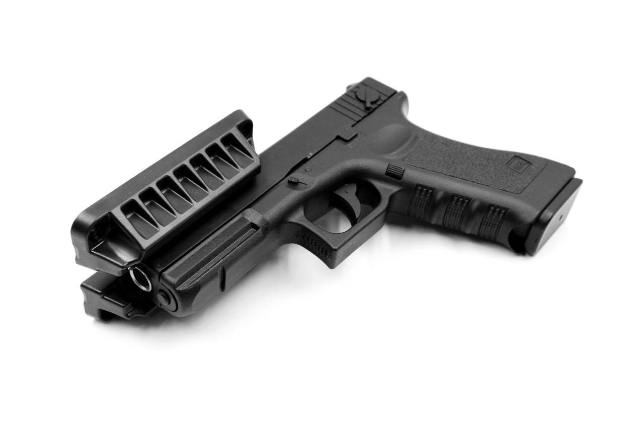 แม่เหล็กติดปืนสั้น (Magnetic Handgun Mount)