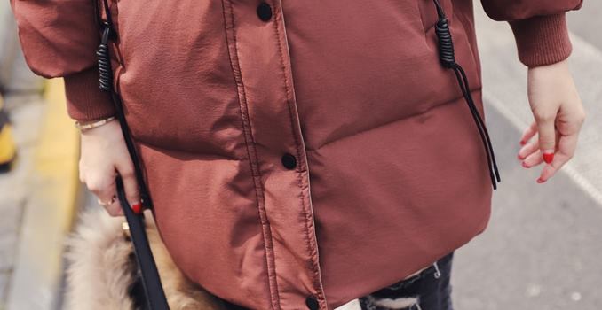 LD010 - เสื้อกันหนาว - เสื้อตัวยาว บุนุ่น หนา มีHoodเฟอร์ สี : เบจ / ดำ / แดง / อิฐ (เฟอร์จะสีต่างกันออกไป ตามรูปนะคะ)