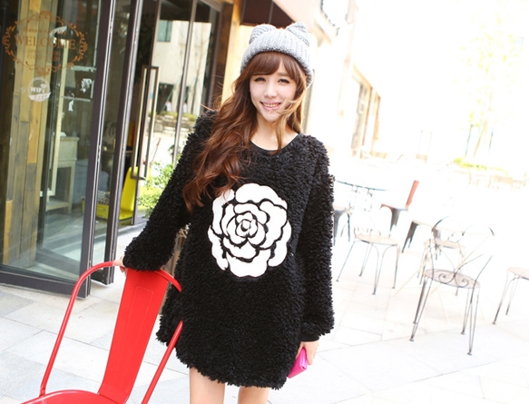 Pre Order - เสื้อกันหนาวแฟชั่นเกาหลี ขนสัตว์นำเข้า มีความนุ่มสบาย : สีขาว / สีดำ