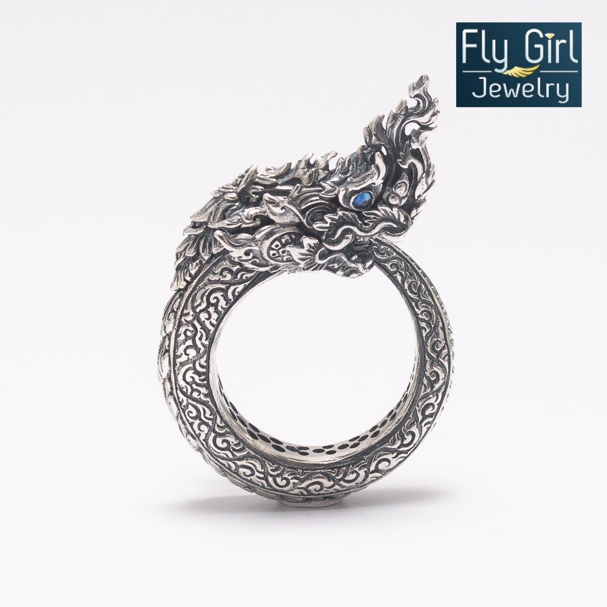 แหวนพญานาคราชดวงตาพลอยไพลินแท้(ราศีกันต์) คุ้มภัย เรียกโชคลาภ เป็นวัตถุมงคลที่เหมาะกับผู้ที่ปรารถนาความสุขสมหวัง