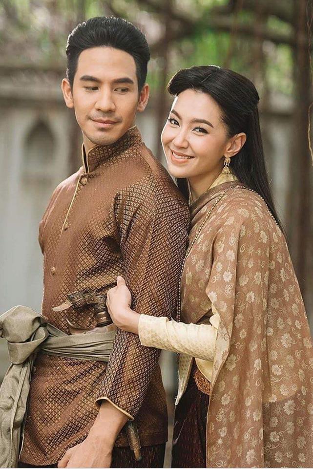 ผ้าไหมสังเคราะห์ลายอโยธยาจัดชุด