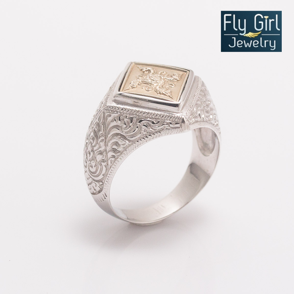 แหวนพญานาคราช๔ตระกูลหลังยันต์ดวงชะตาเมือง เหรียญผ่านพิธีพุทธาภิเษกแล้ว อธิษฐานจิตปลุกเสกโดยพระเกจิอาจารย์หลายท่าน